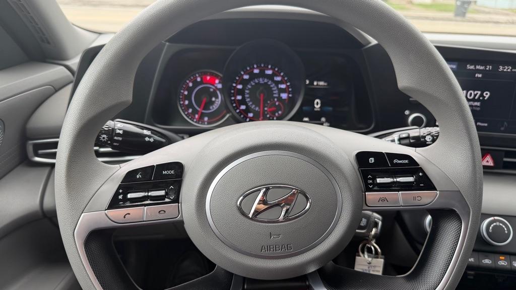 Hyundai Elantra SE 2021