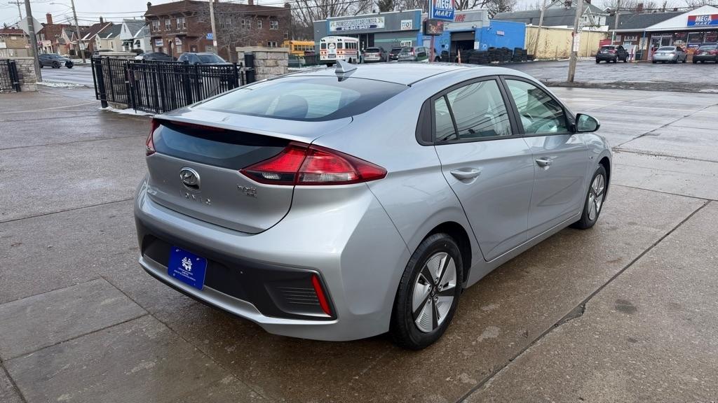 Hyundai Ioniq Hybrid Blue 2020