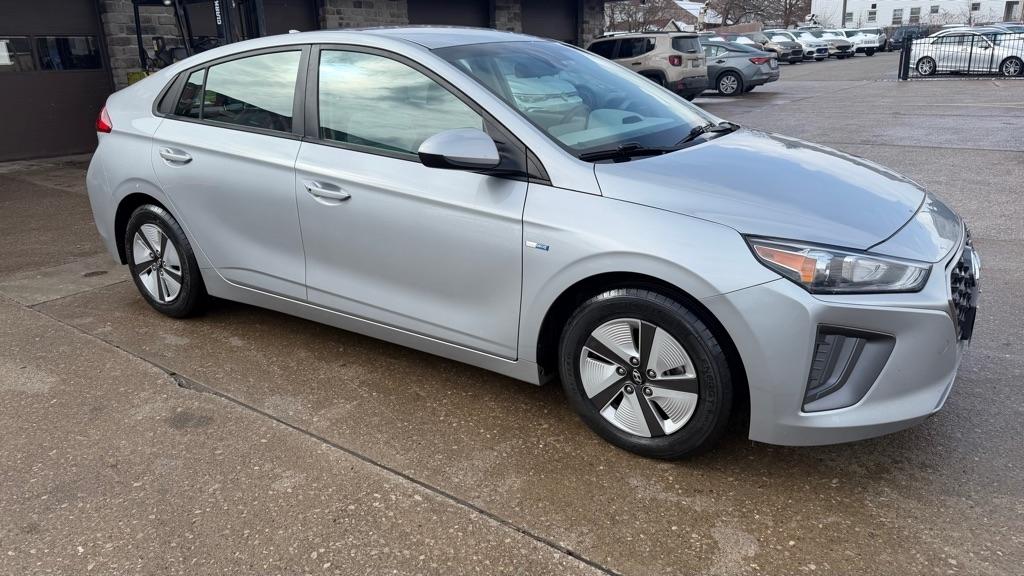 Hyundai Ioniq Hybrid Blue 2020