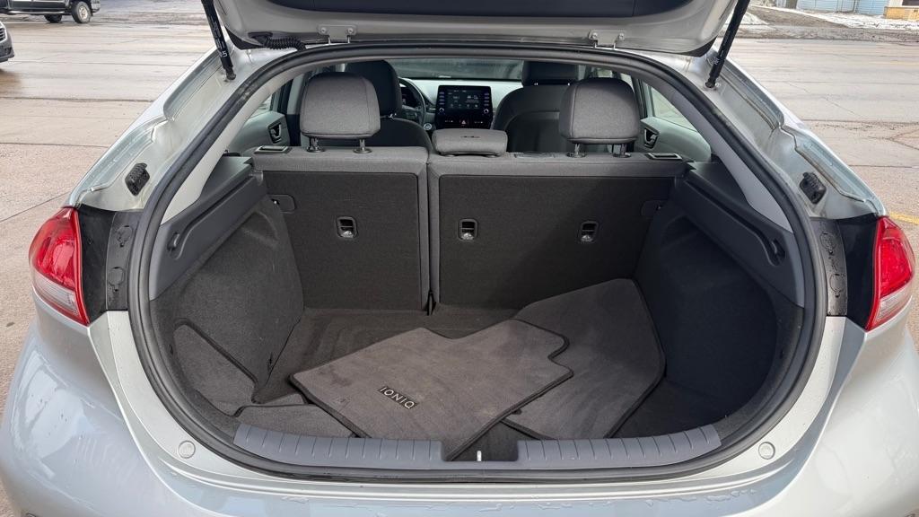 Hyundai Ioniq Hybrid Blue 2020