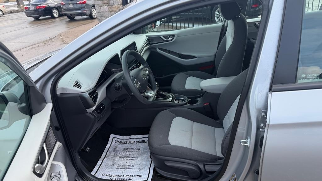 Hyundai Ioniq Hybrid Blue 2020