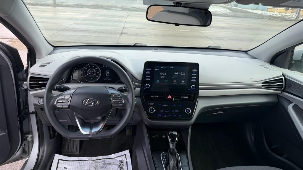 Hyundai Ioniq Hybrid Blue 2020