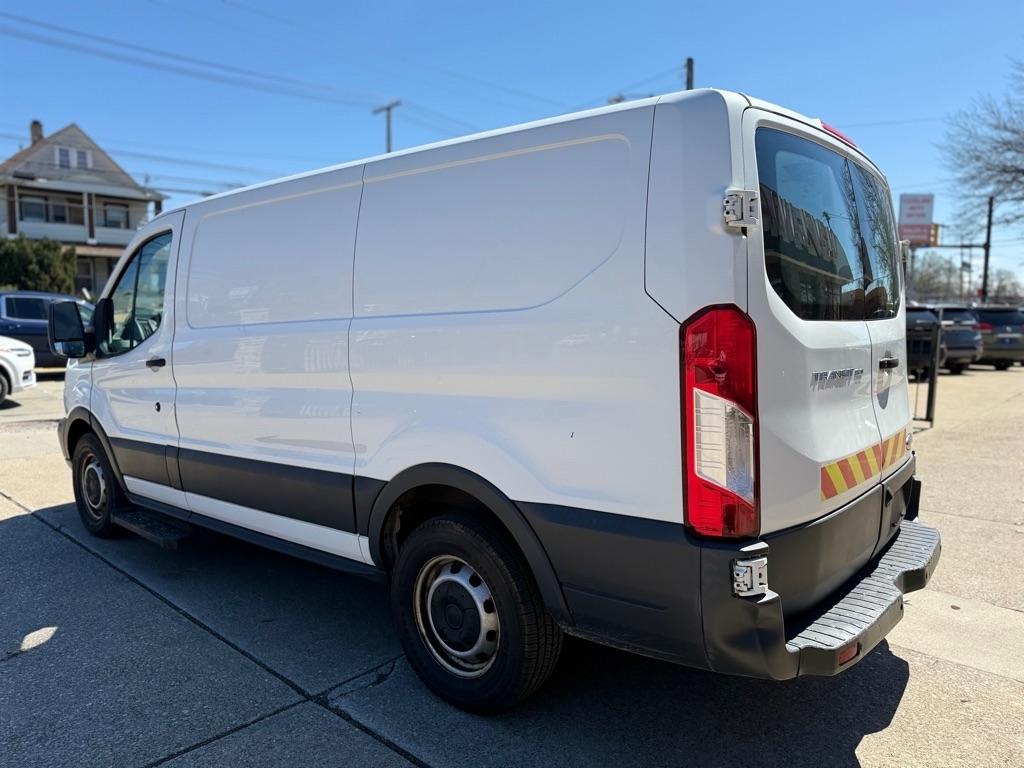 Ford Transit 150 Van Low Roof w/Sliding Pass. 130-in. WB 2018