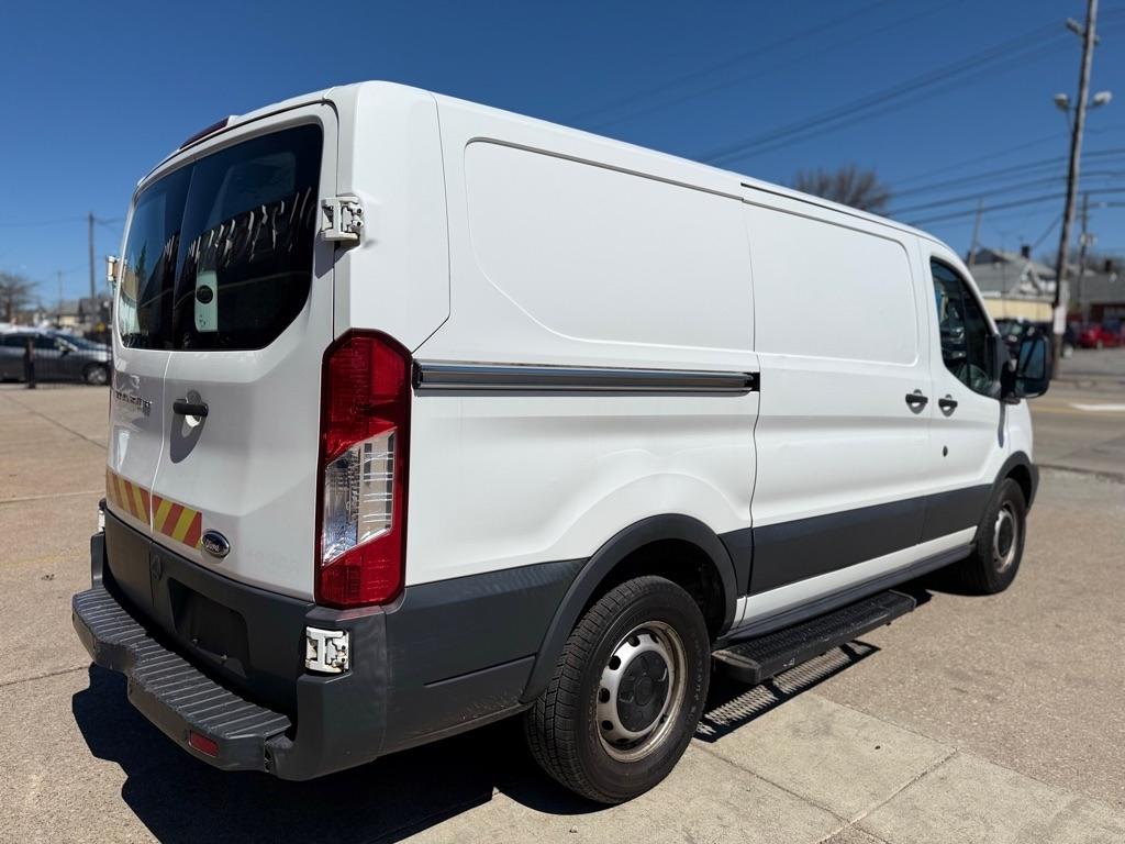 Ford Transit 150 Van Low Roof w/Sliding Pass. 130-in. WB 2018