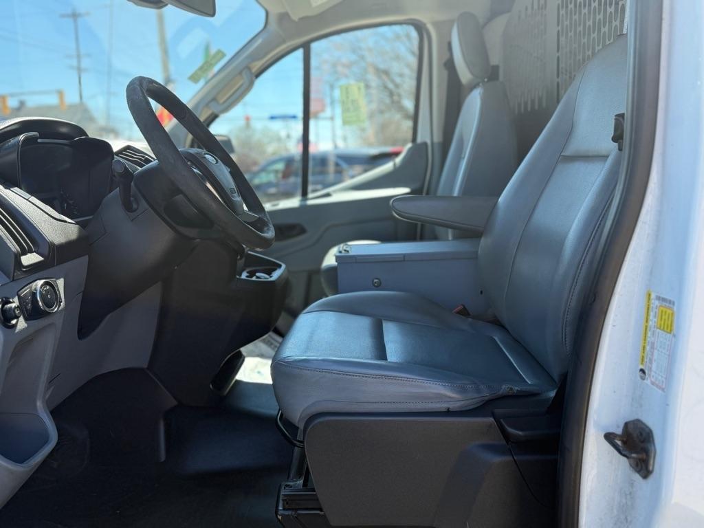 Ford Transit 150 Van Low Roof w/Sliding Pass. 130-in. WB 2018