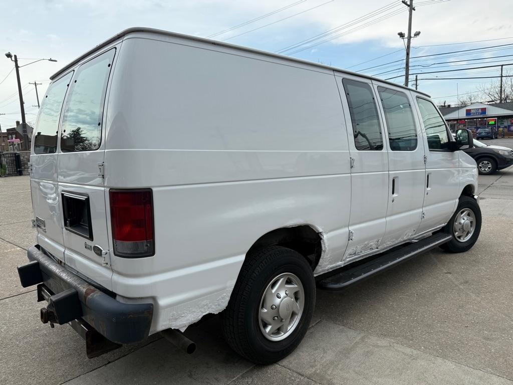 Ford Econoline E-250 2013