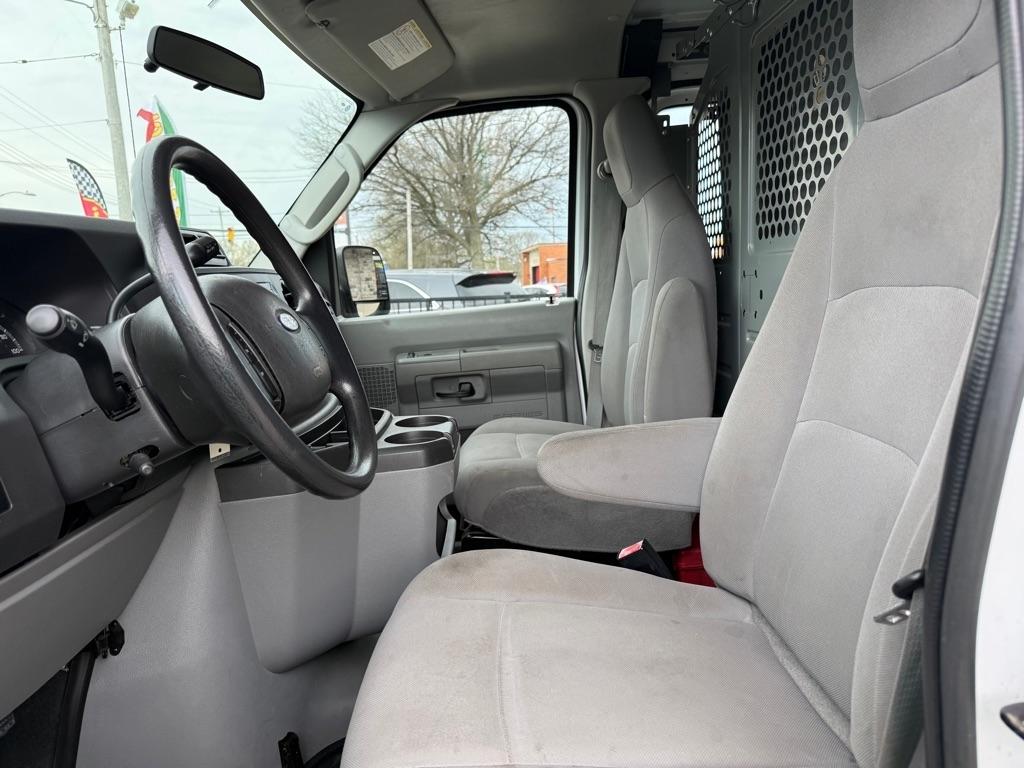 Ford Econoline E-250 2013