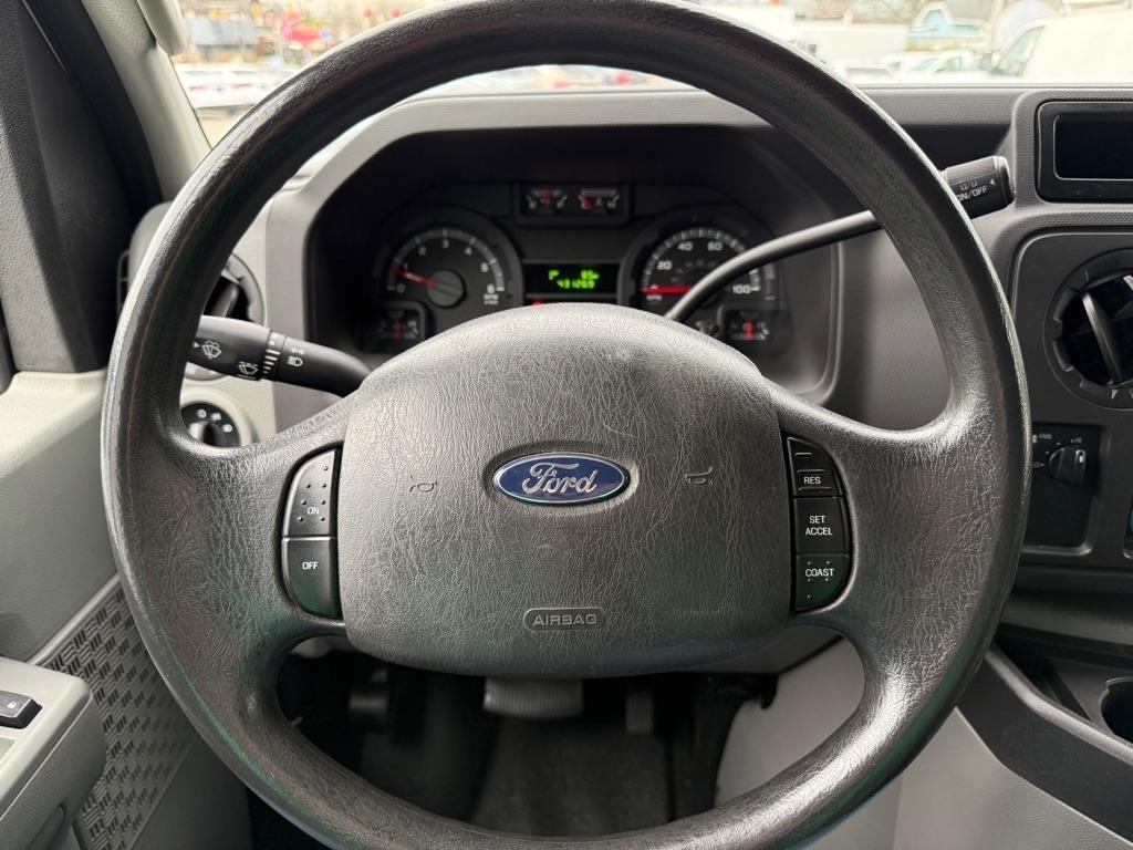 Ford Econoline E-250 2013