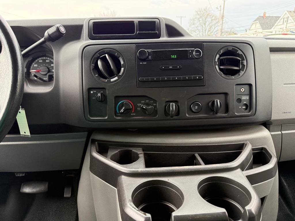 Ford Econoline E-250 2013