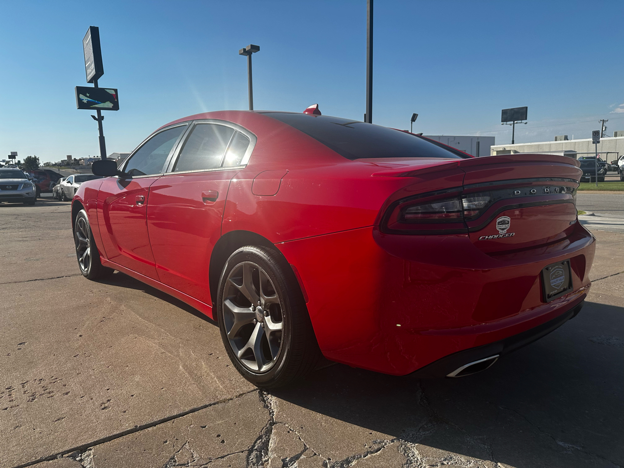 Dodge Charger 4dr Sdn SXT RWD 2015