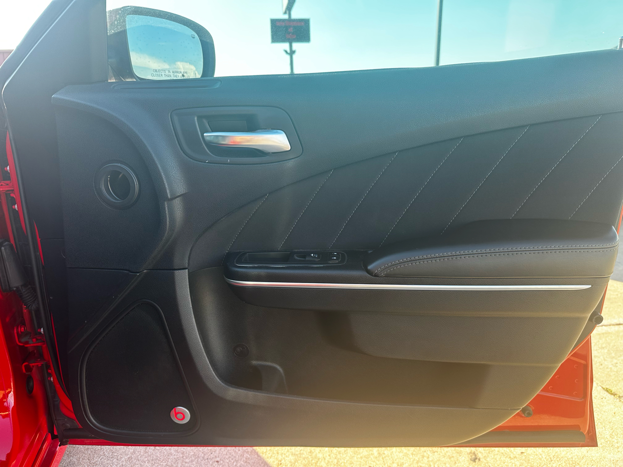 Dodge Charger 4dr Sdn SXT RWD 2015