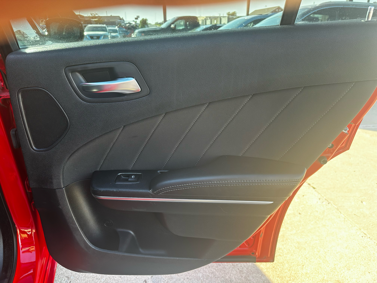 Dodge Charger 4dr Sdn SXT RWD 2015