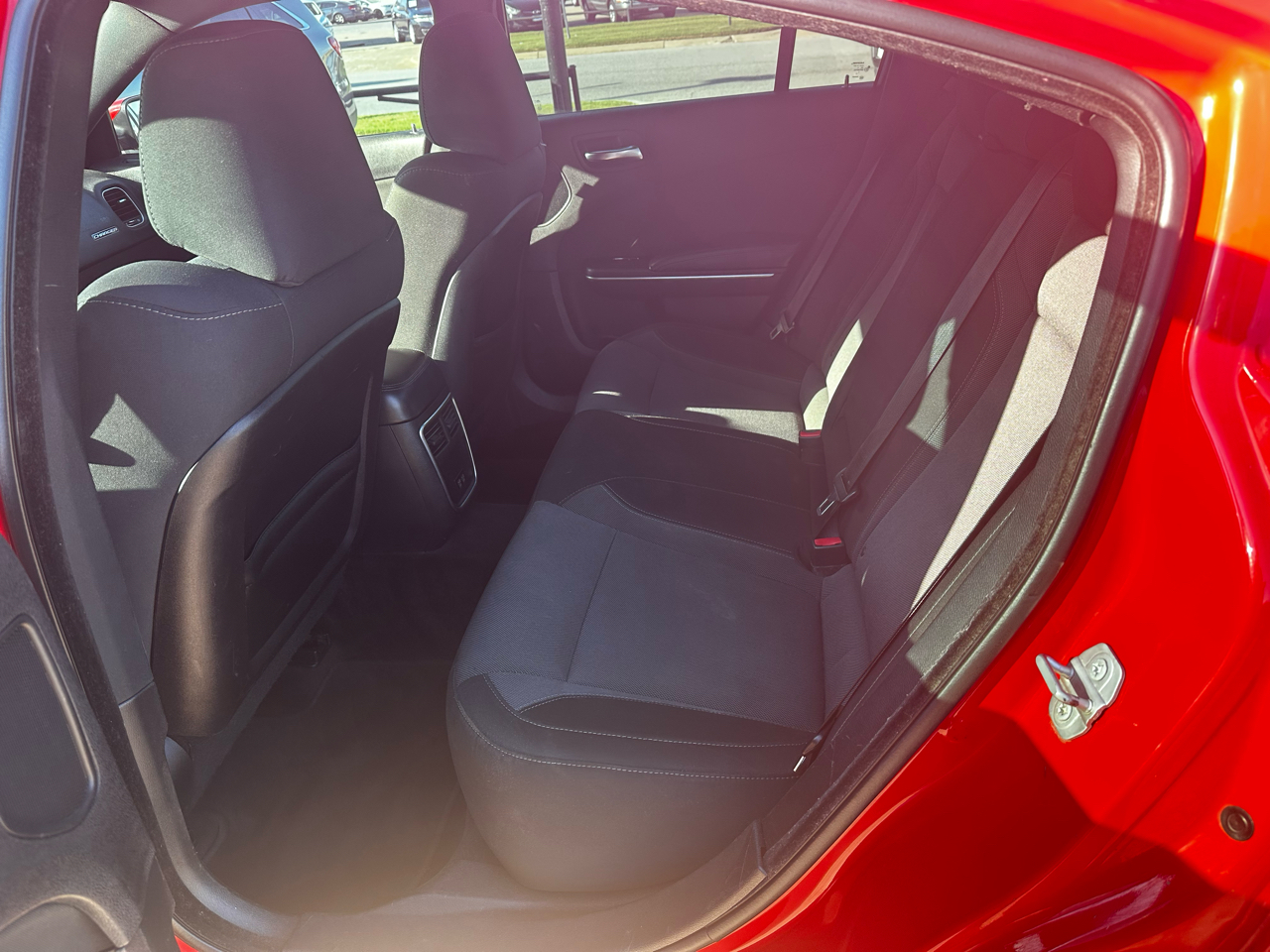 Dodge Charger 4dr Sdn SXT RWD 2015