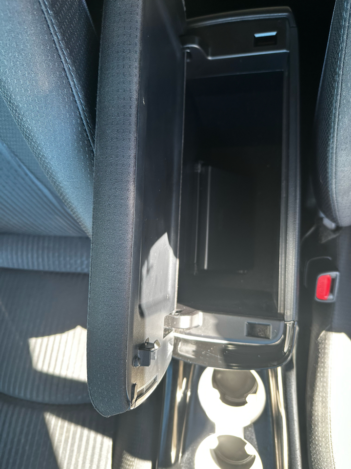 Toyota Prius 5dr HB Three Touring (Natl) 2016