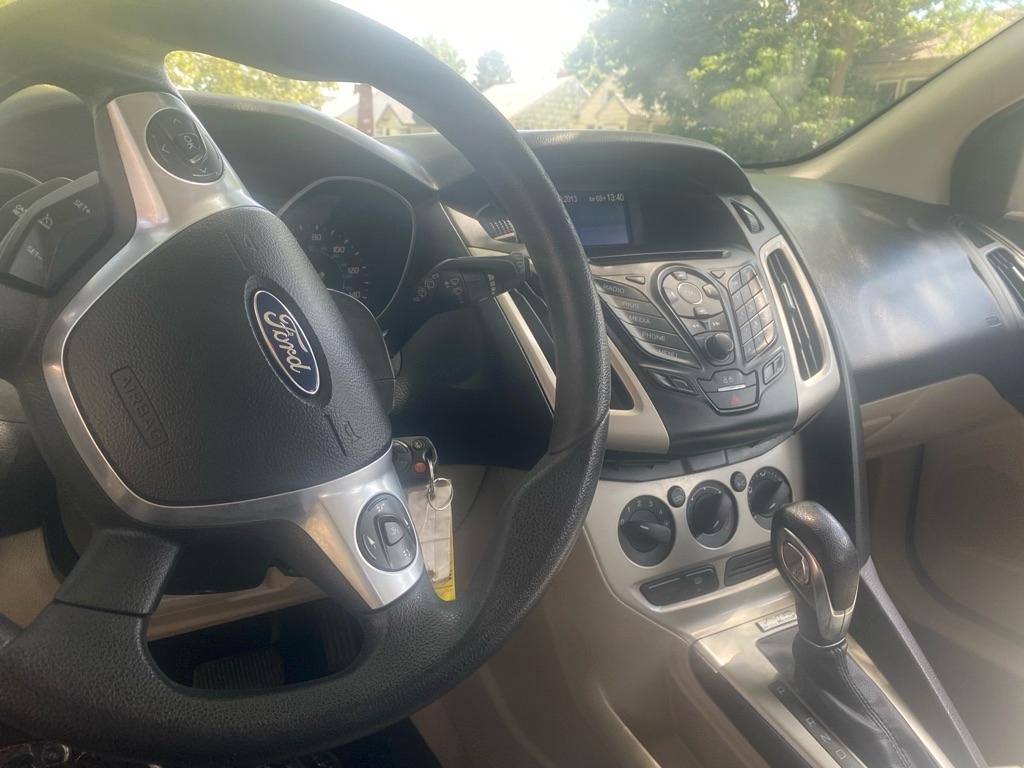 Ford Focus  2014
