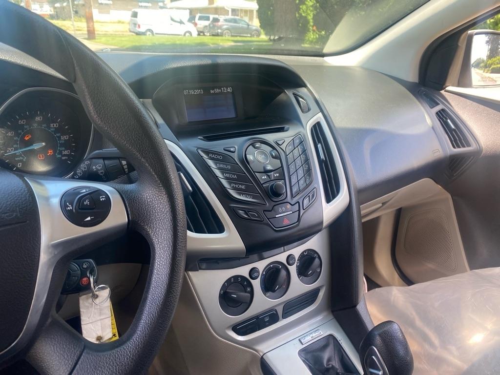 Ford Focus  2014