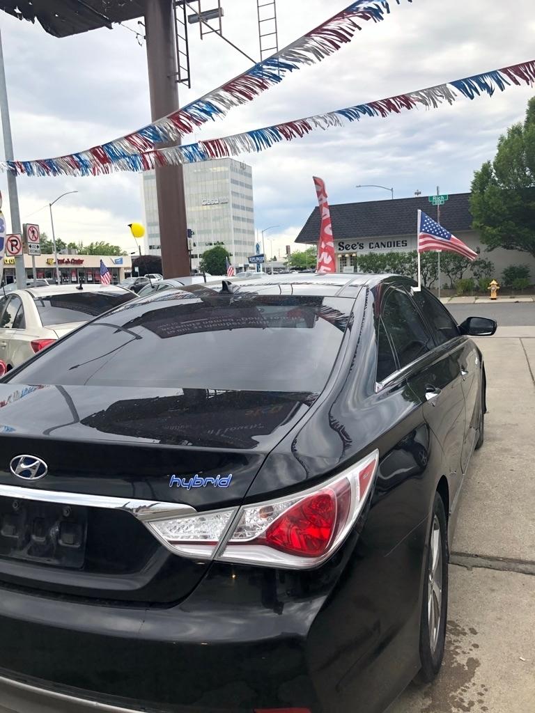 Hyundai Sonata Hybrid  2012