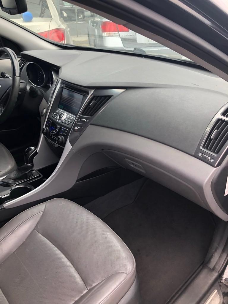 Hyundai Sonata Hybrid  2012