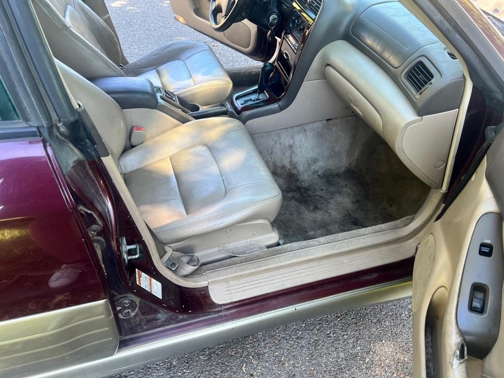 Subaru Outback  2000