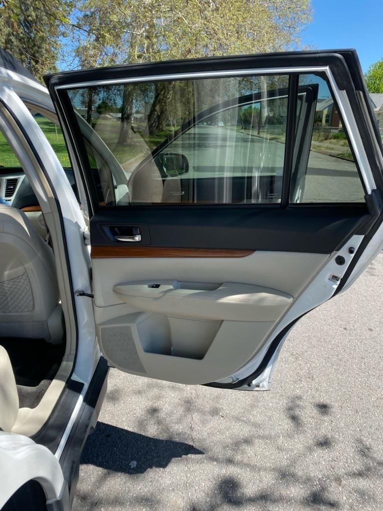 Subaru Outback  2013