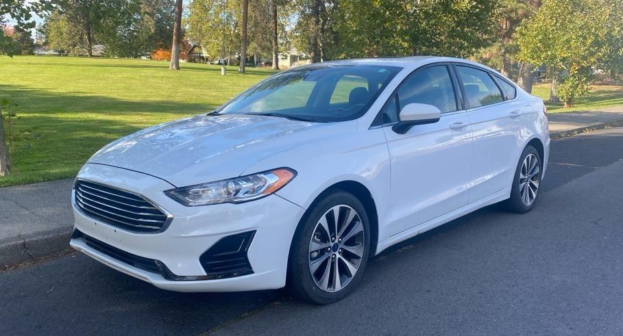 2020 Ford Fusion SE