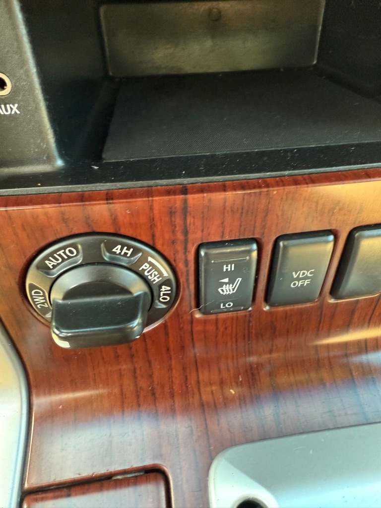 Nissan Pathfinder  2008