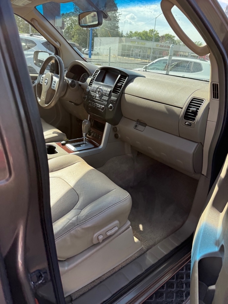 Nissan Pathfinder  2008