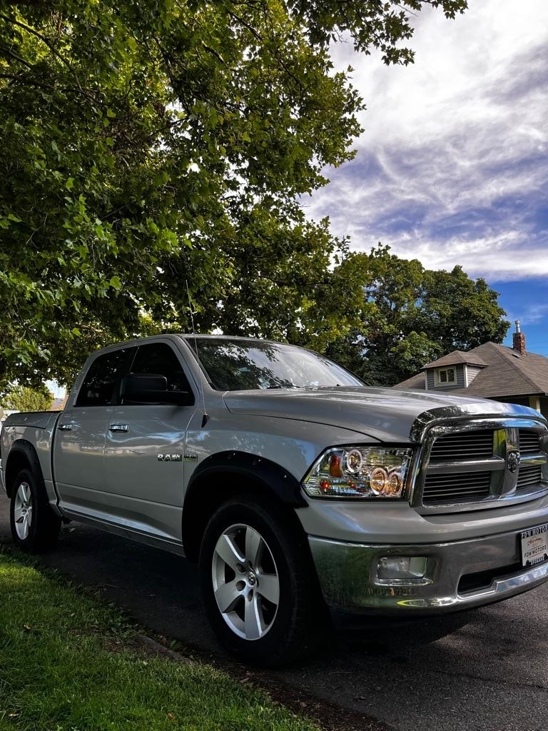 2009 Dodge RAM 1500 ST Crew Cab 4WD