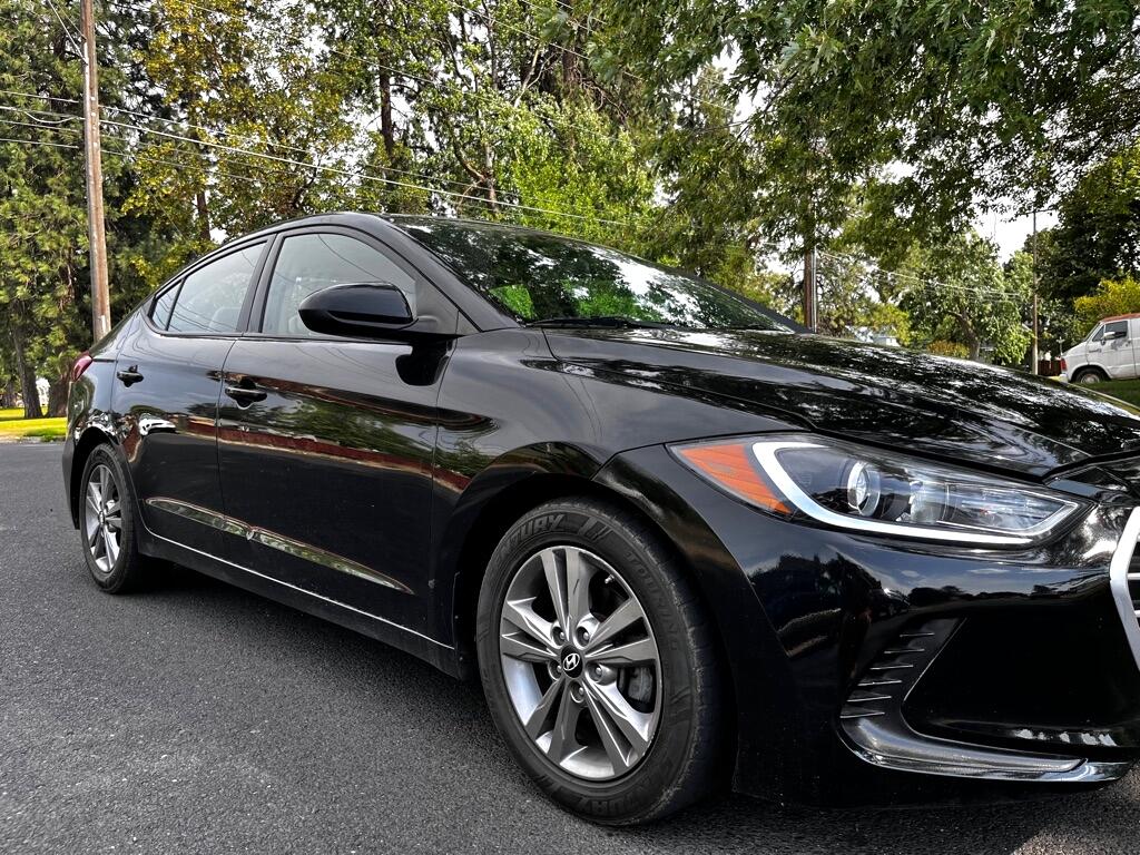Hyundai Elantra  2018