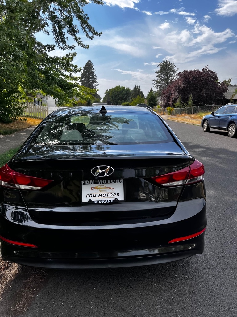 Hyundai Elantra  2018