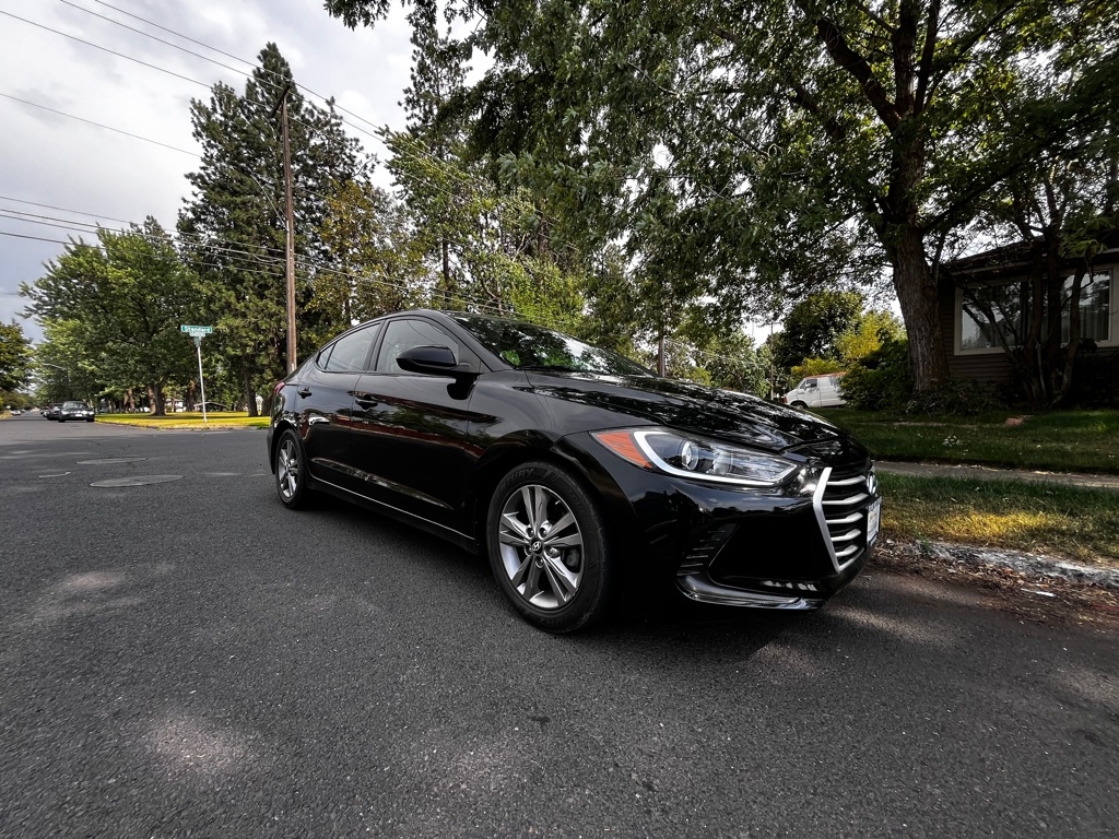 Hyundai Elantra  2018