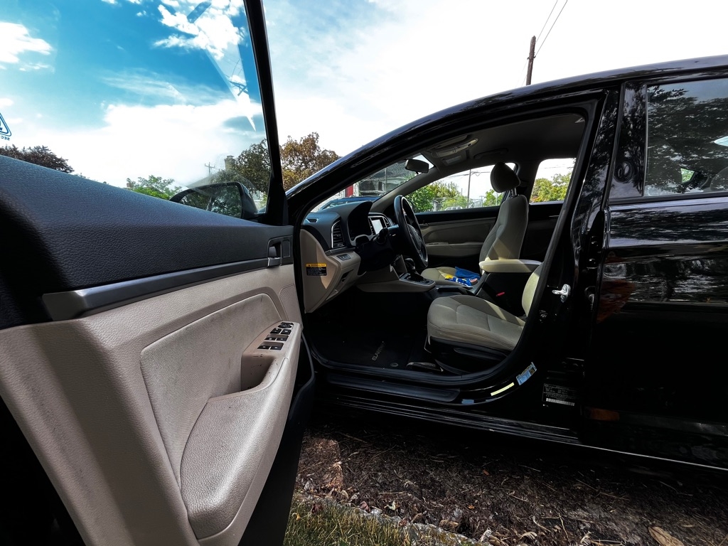 Hyundai Elantra  2018