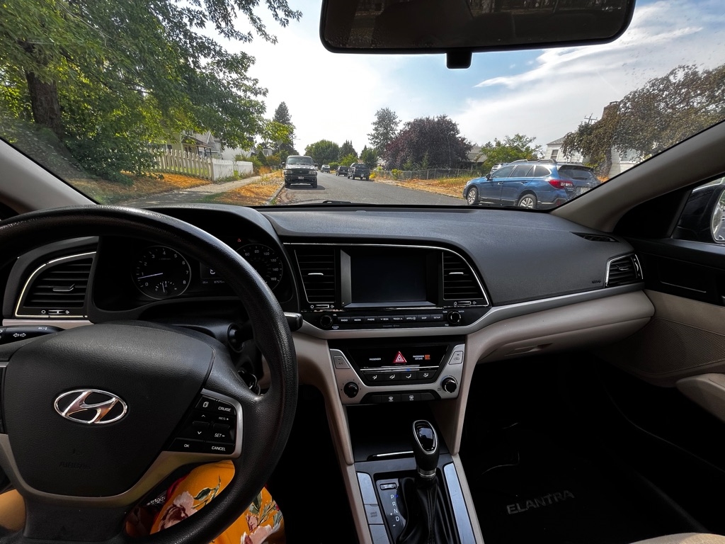 Hyundai Elantra  2018