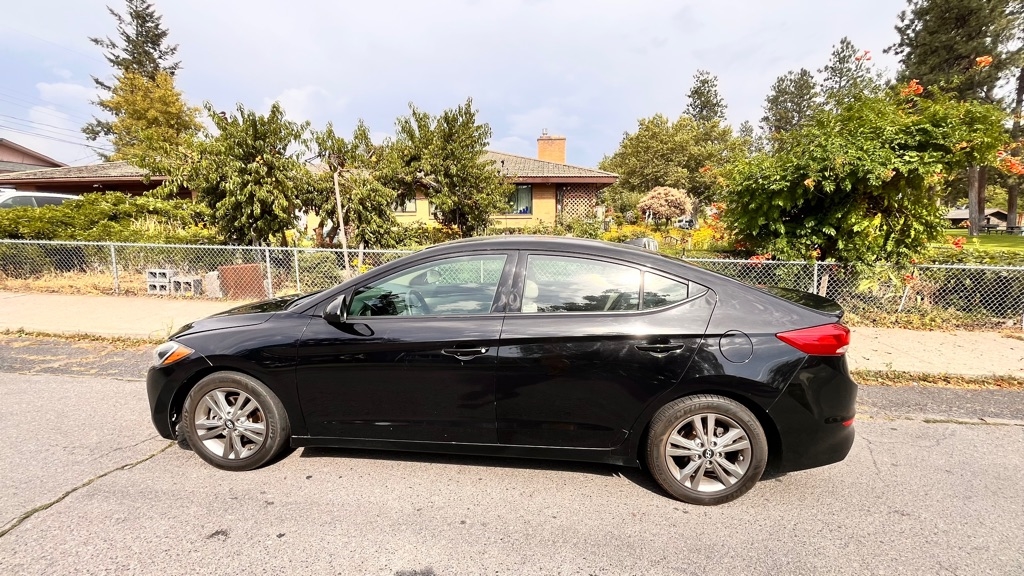 Hyundai Elantra  2018