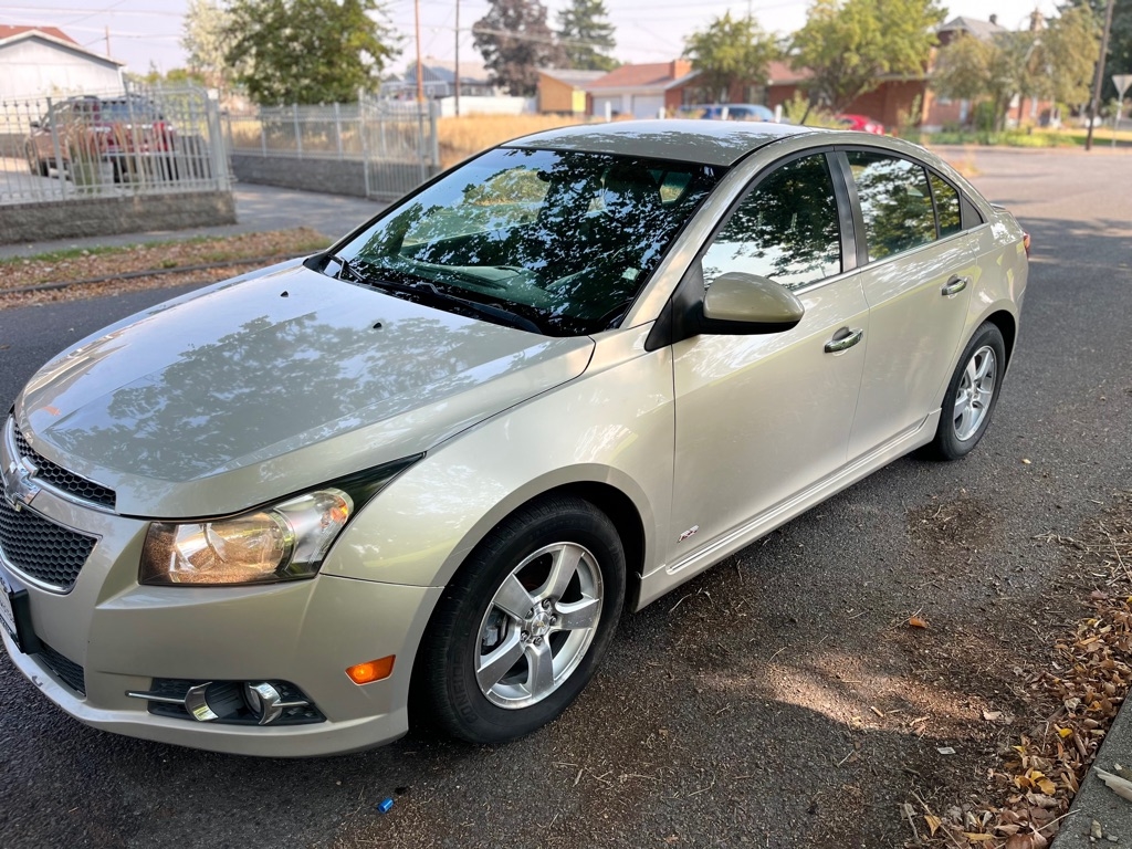 Chevrolet Cruze  2012