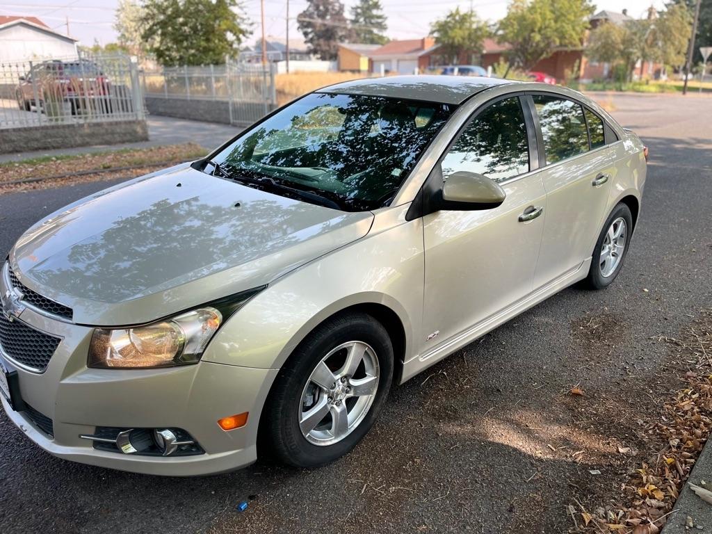 Chevrolet Cruze  2012