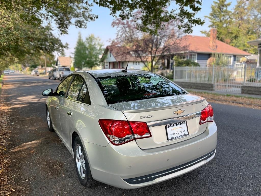 Chevrolet Cruze  2012