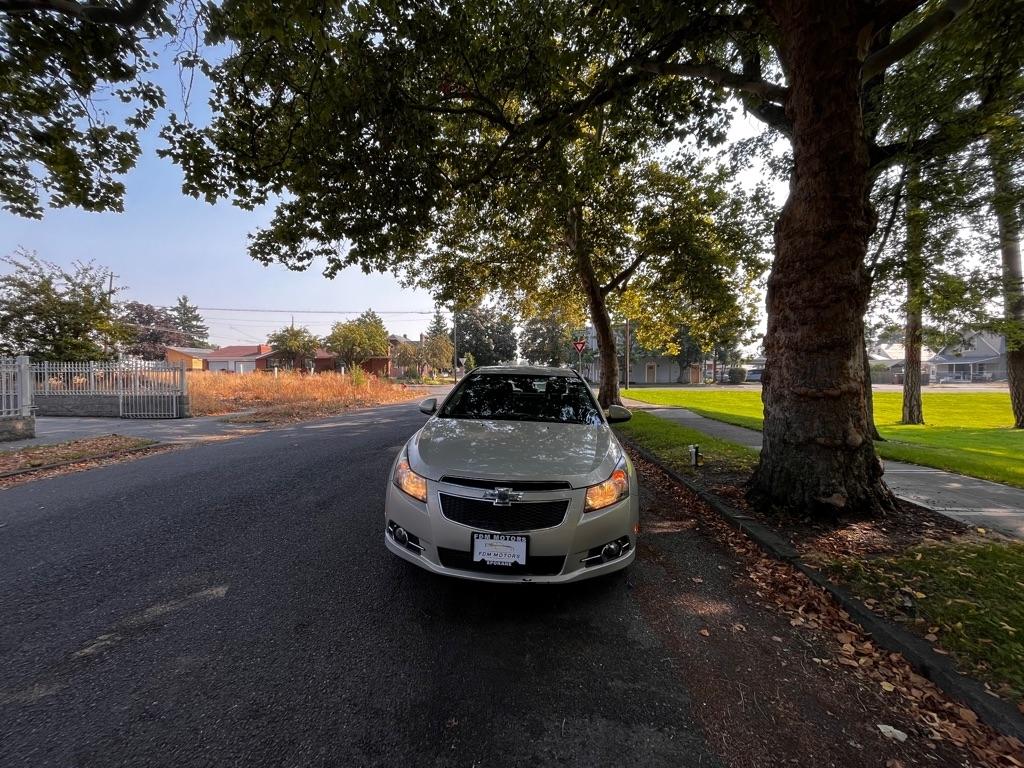 Chevrolet Cruze  2012