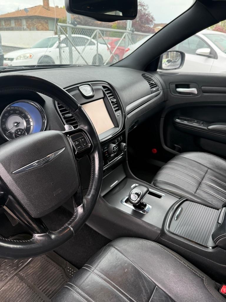 Chrysler 300  2014