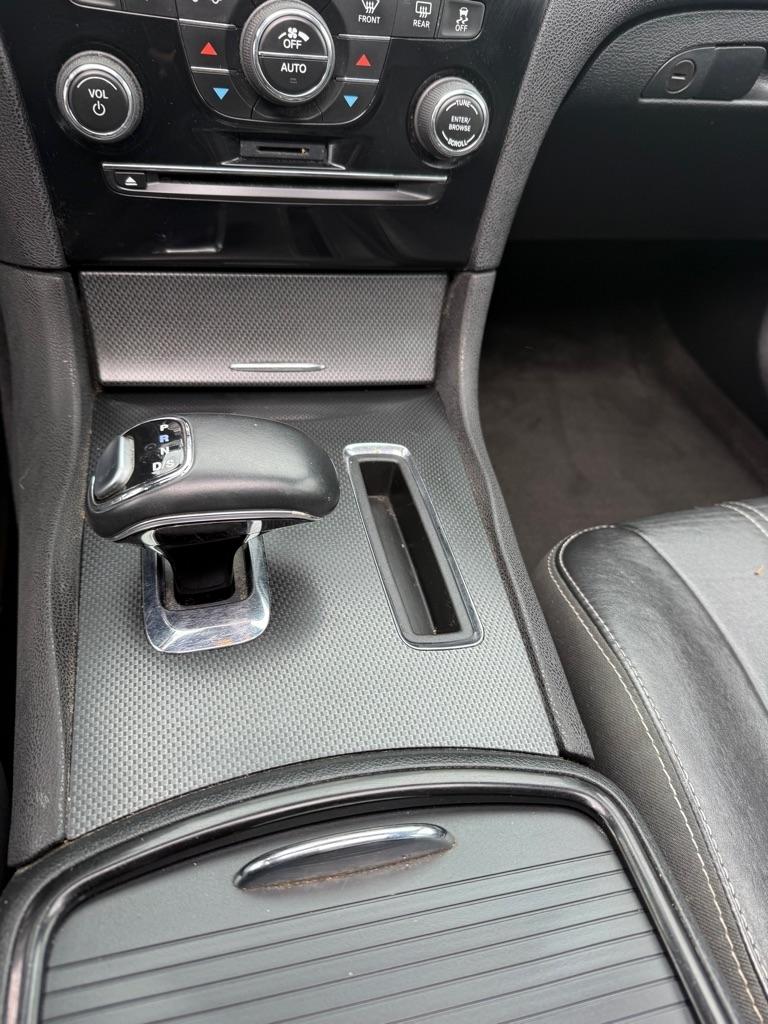 Chrysler 300  2014