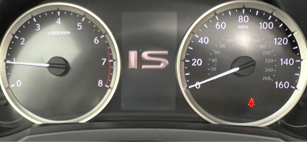 Lexus IS  2015