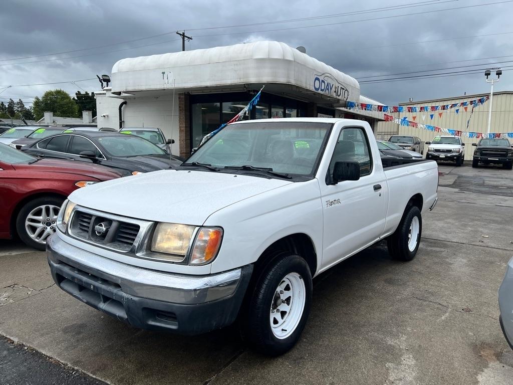 Nissan Frontier  2000