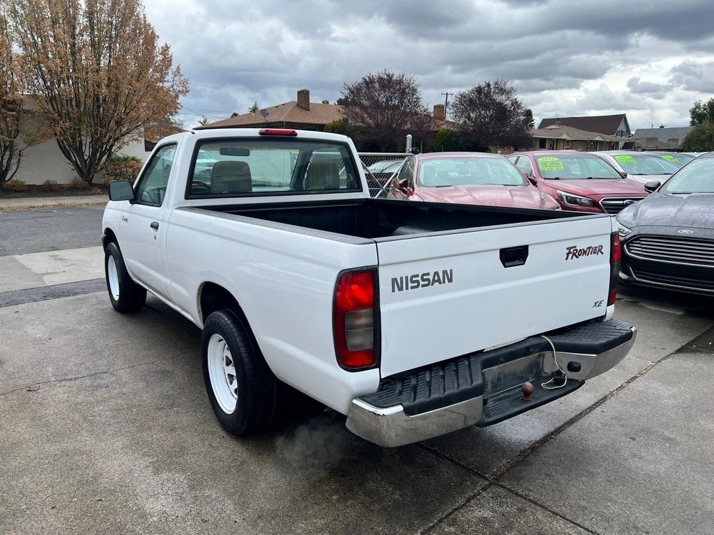 Nissan Frontier  2000