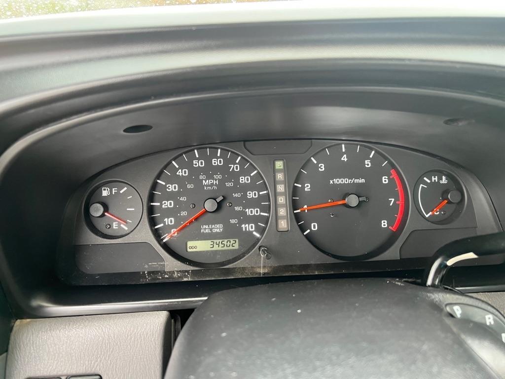 Nissan Frontier  2000