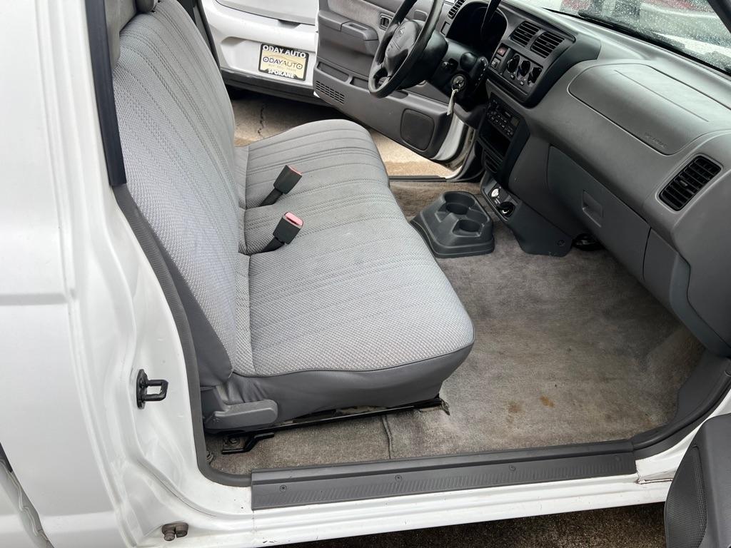 Nissan Frontier  2000