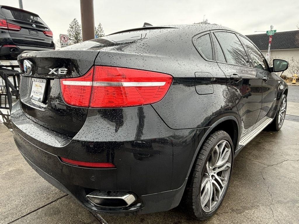 BMW X6  2011