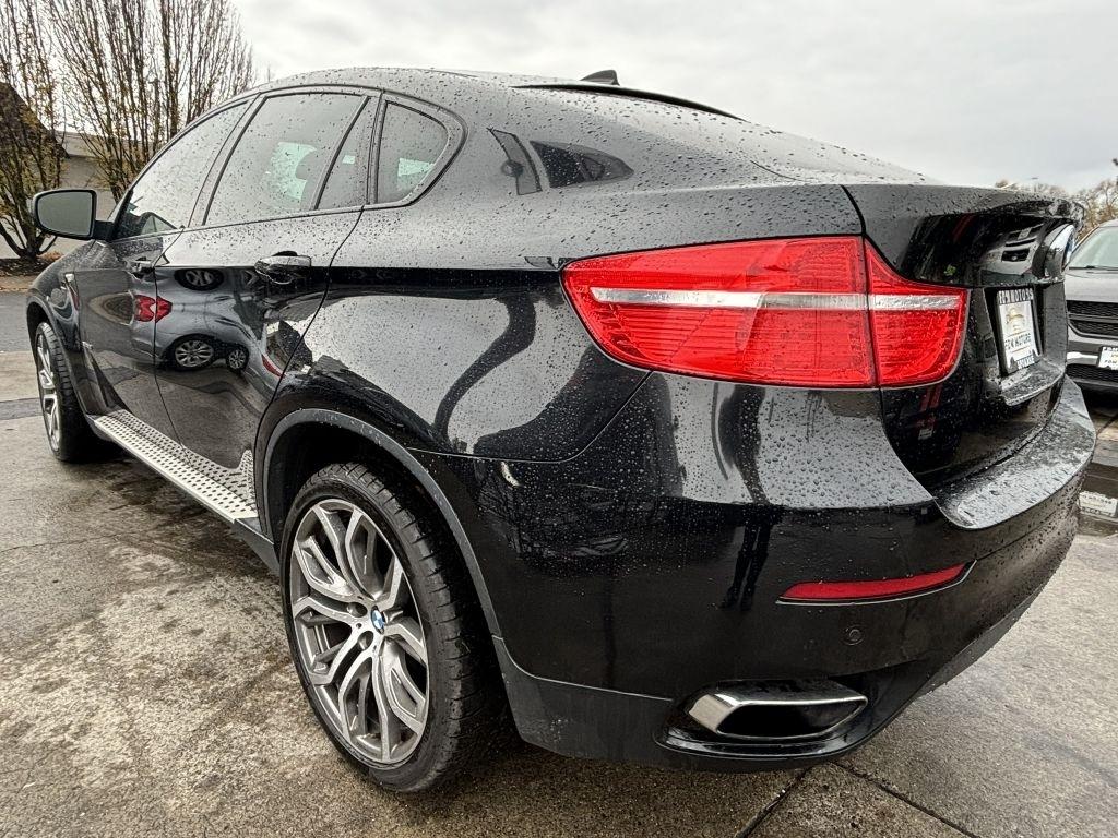BMW X6  2011