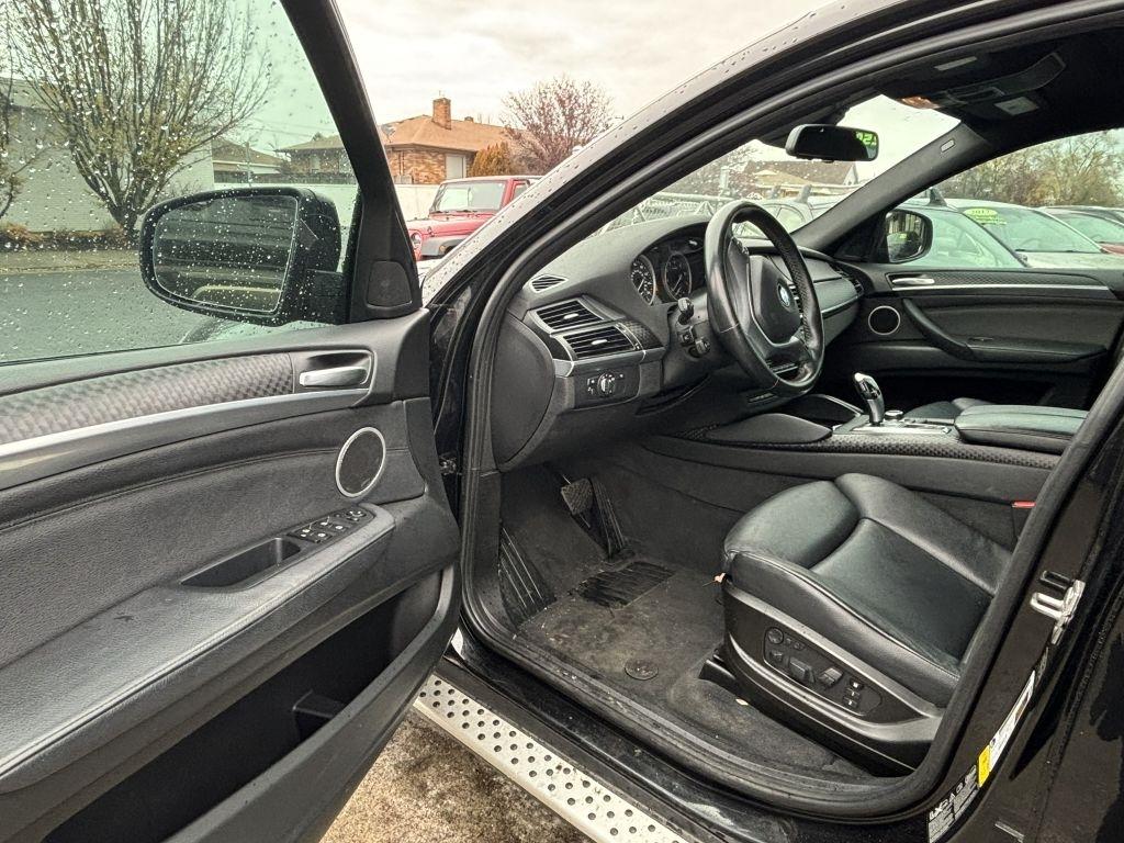 BMW X6  2011