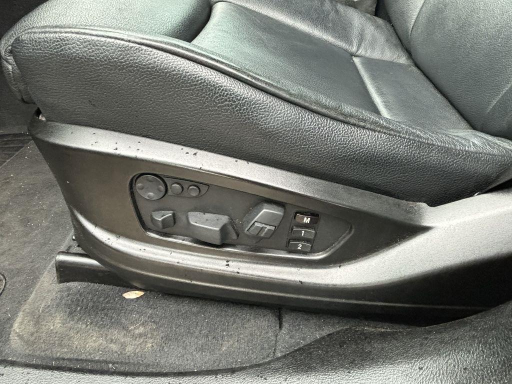BMW X6  2011