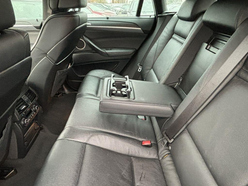 BMW X6  2011